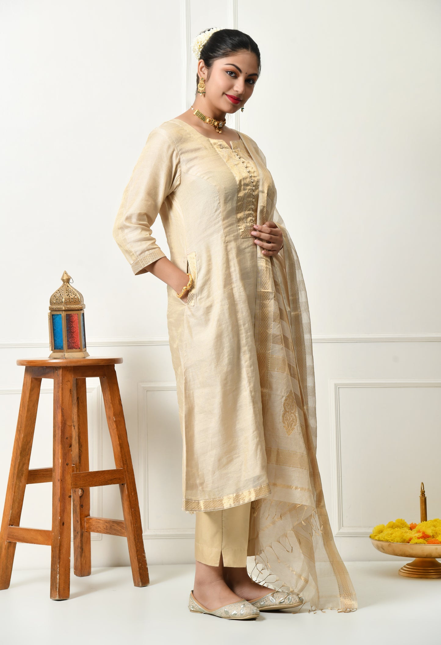 Maheshwari Handloom Golden Zari Kurta with Dupatta