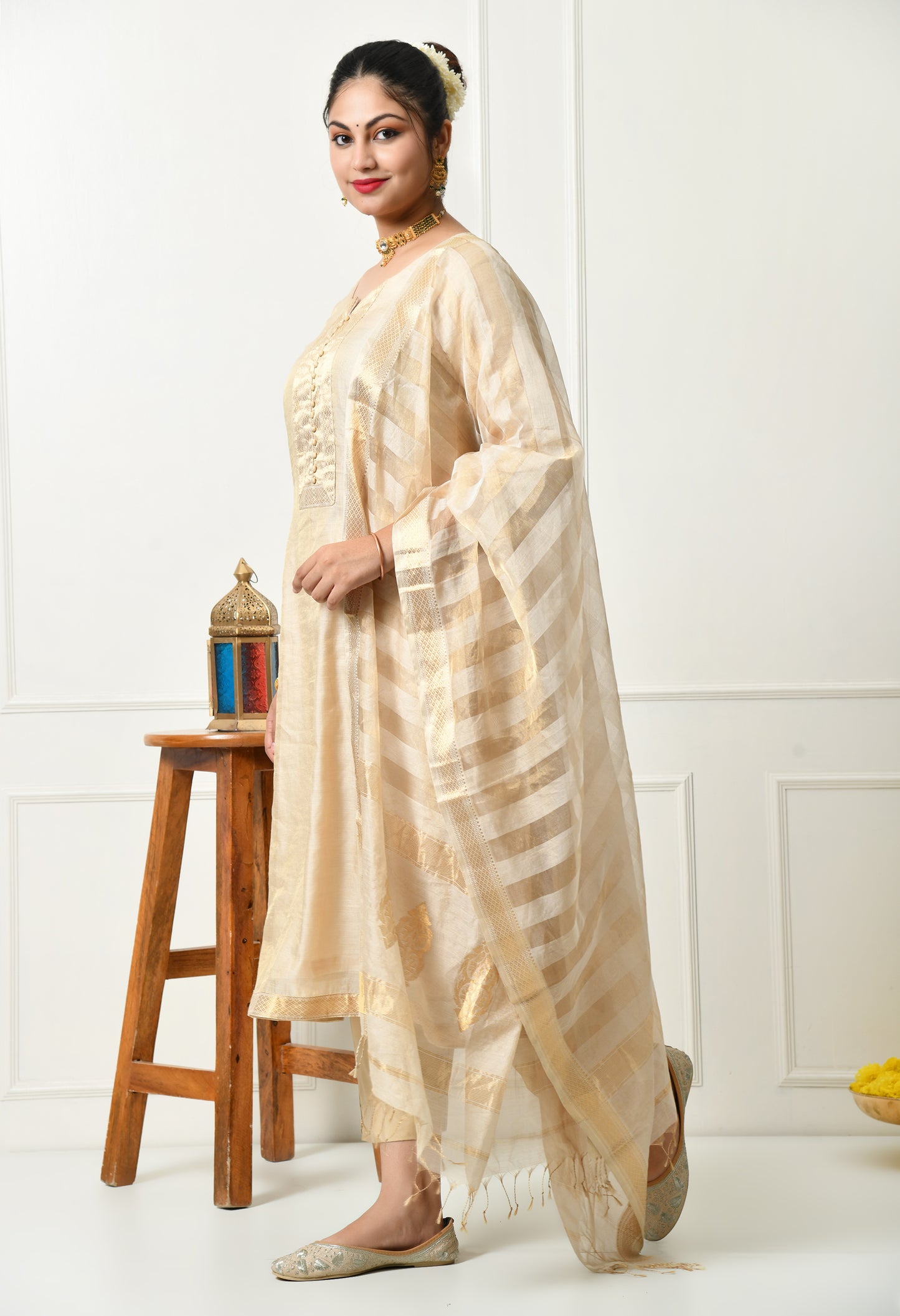 Maheshwari Handloom Golden Zari Kurta with Dupatta