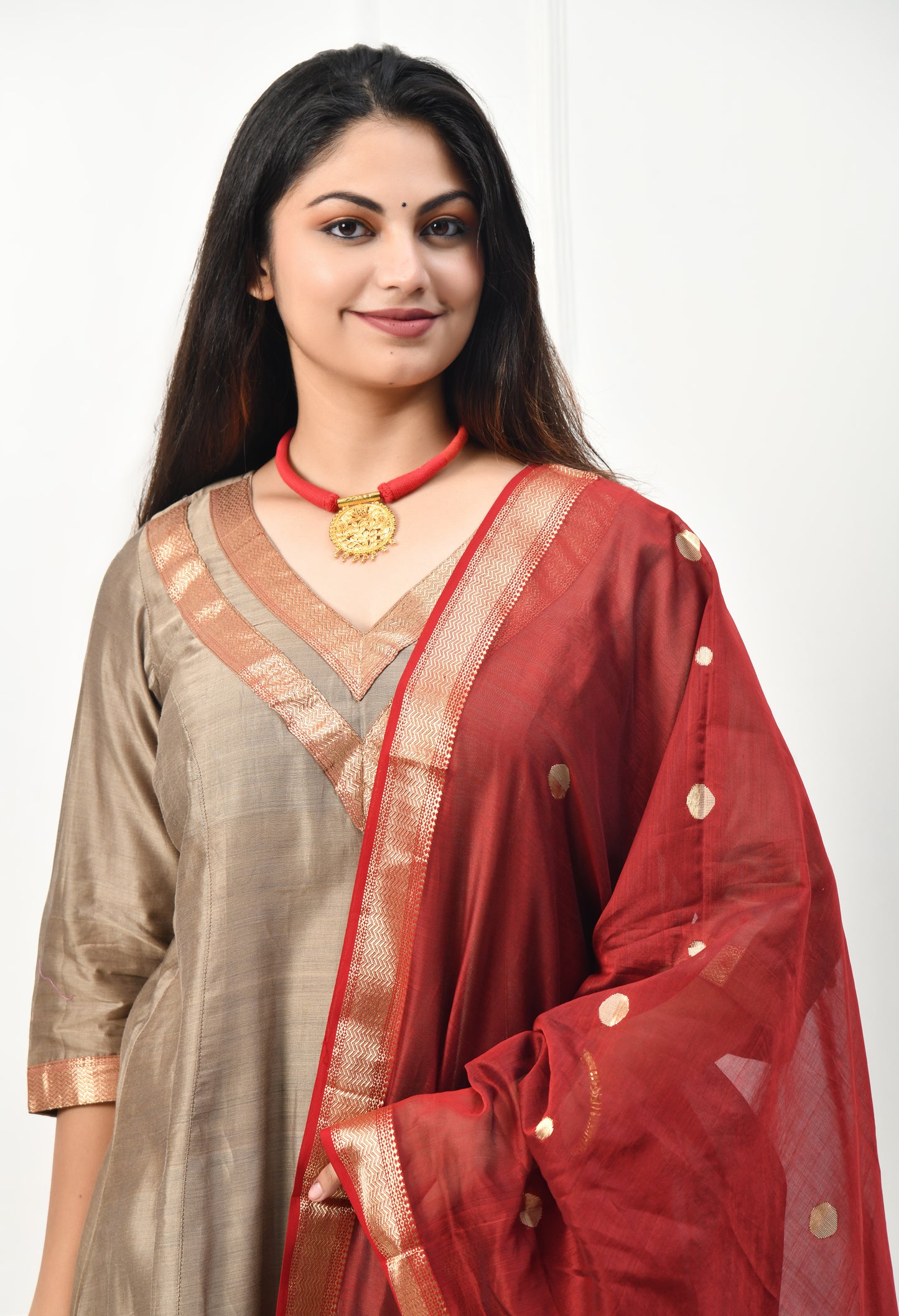 Maheshwari Handloom Brown Kurta with Maroon Dupatta